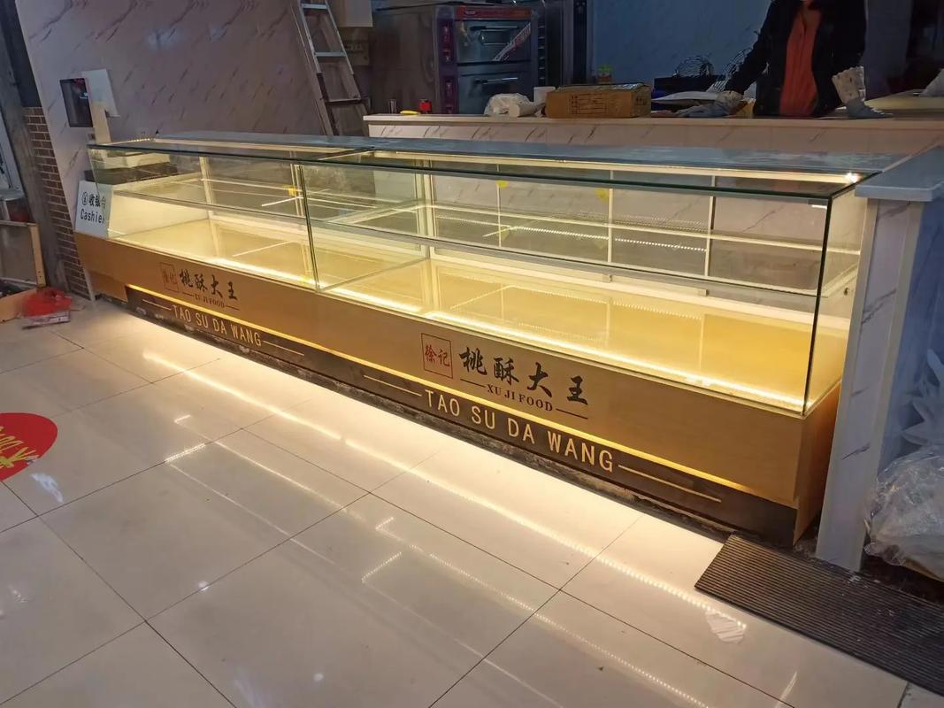 潍坊玻璃展柜加工.不会还没有人用过这个展柜吧?高端大气,从每