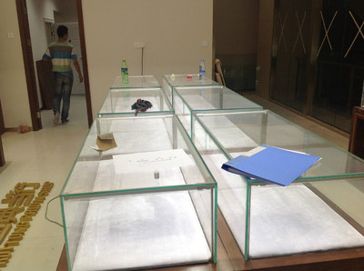 凌智定制 展柜制作 文物展柜定做 文物展柜加工厂 文物展柜生产厂家 博物馆展柜效果图 展示柜图片_高清图_细节图